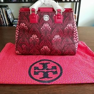 Tory Burch Robinson Printed Triangle Tote